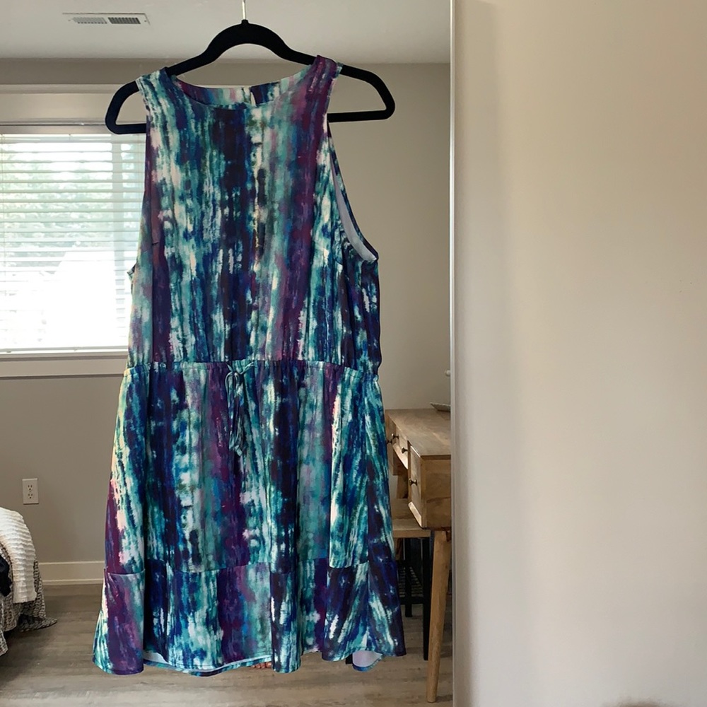 Beautiful fit and flare dress. XL.